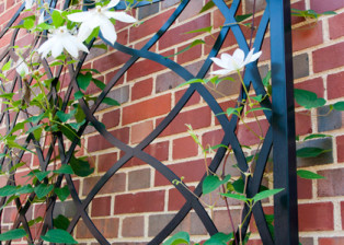 Undulating Lattice Trellis by Trellis Art Designs