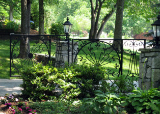 Driveway Gates Southern Style by Trellis Art Designs