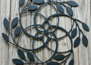 Twirling Wreath by Trellis Art Designs